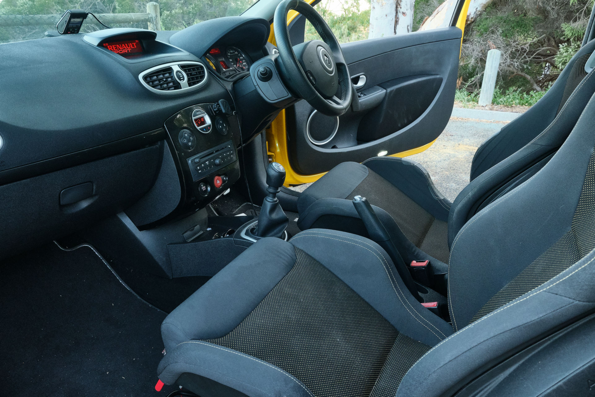 CarScoops Garage: This Is Our 2011 Renault Clio RS 200 AGP