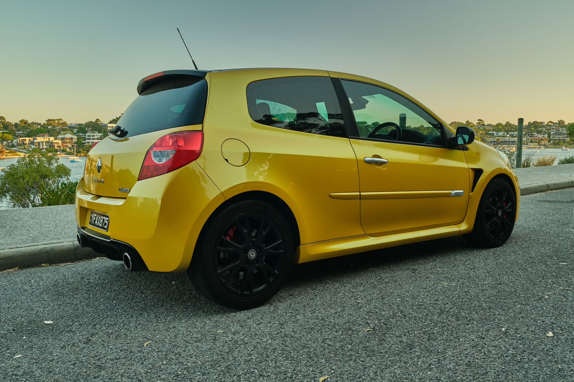 CarScoops Garage: This Is Our 2011 Renault Clio RS 200 AGP