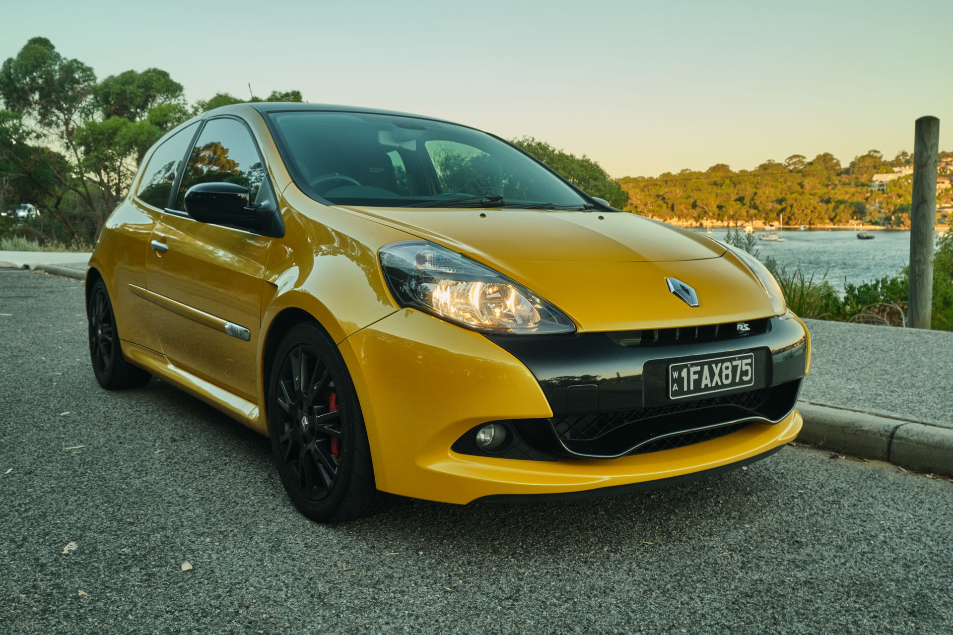 CarScoops Garage: This Is Our 2011 Renault Clio RS 200 AGP