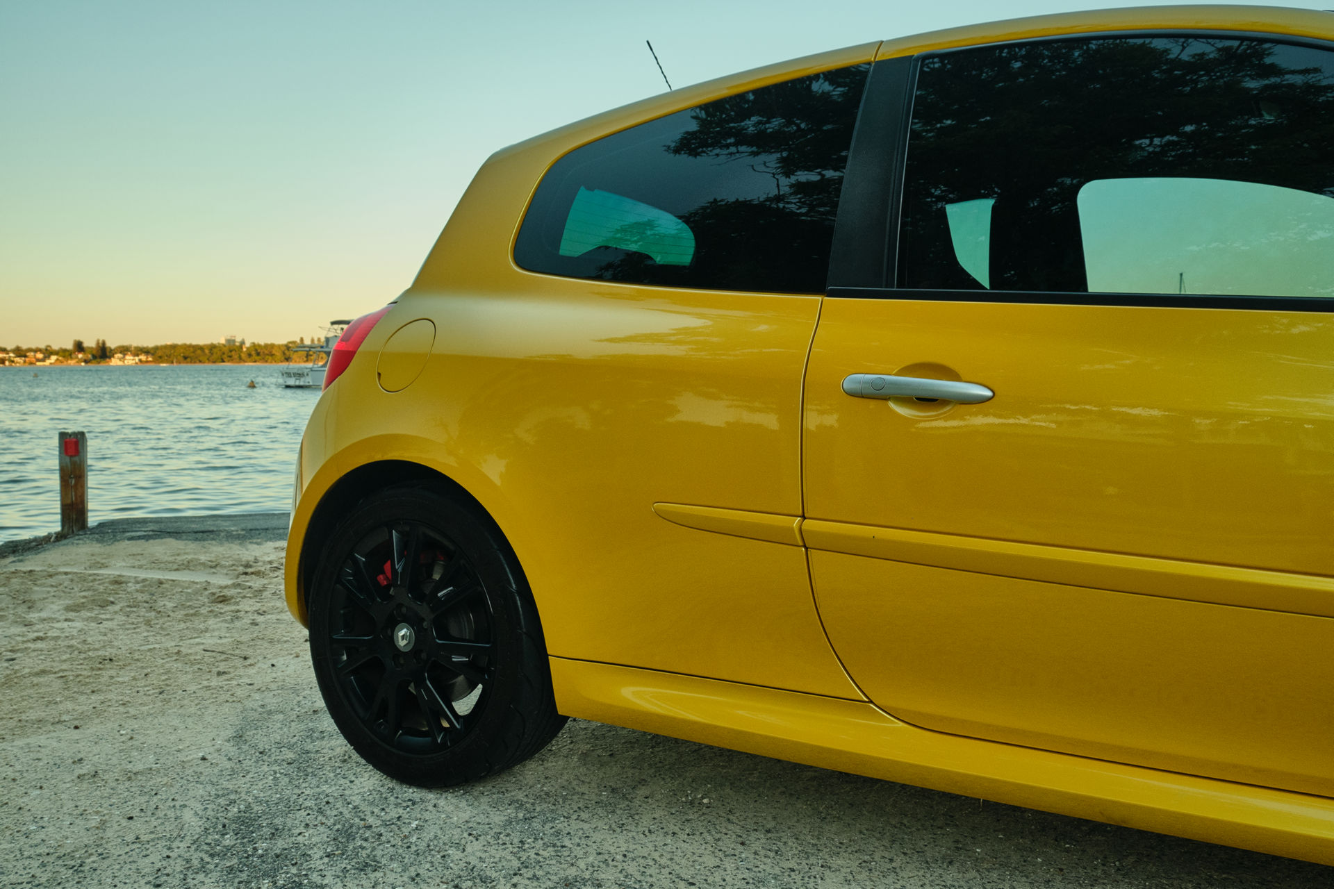 CarScoops Garage: This Is Our 2011 Renault Clio RS 200 AGP