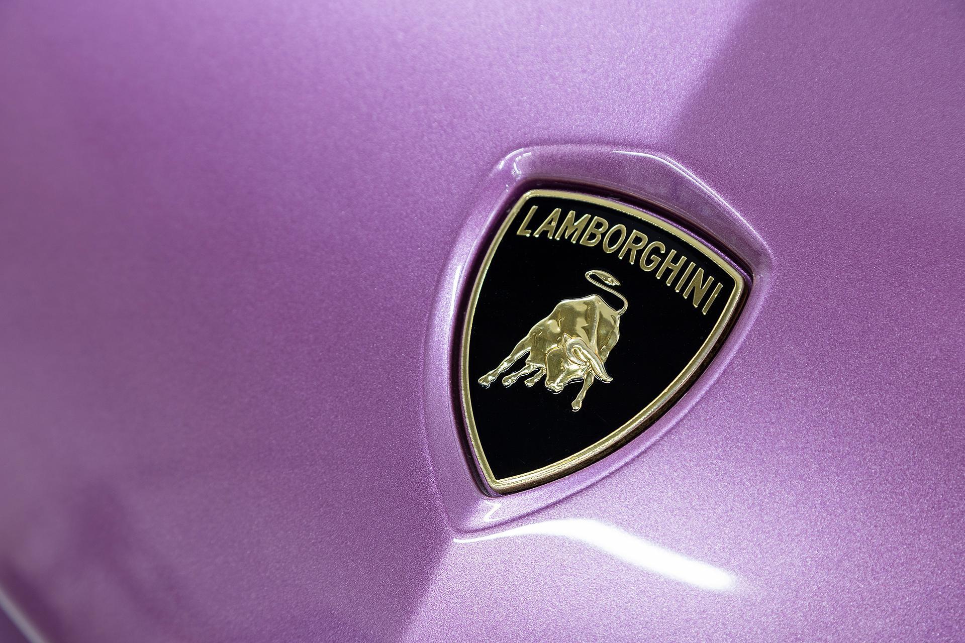 Gorgeous Lamborghini Aventador SV In SE30 Viola Pays Respects To Its Diablo Grandfather