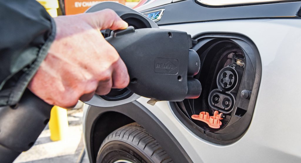 Vancouver Proposes $10,000 Penalty For Gas Stations And Parking Lots Without EV Chargers