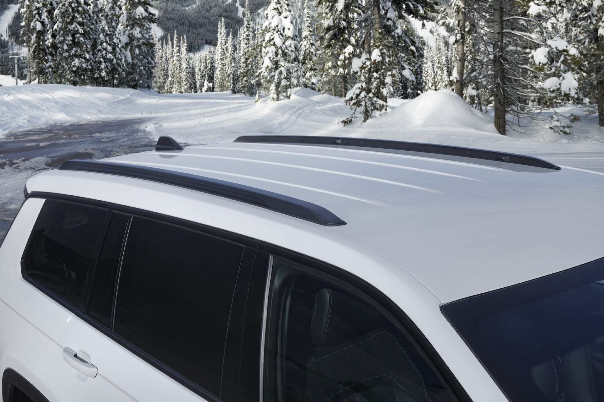 For Those Who Prefer The Darkness, Jeep Introduces 2022 Grand Cherokee L Limited Black Package