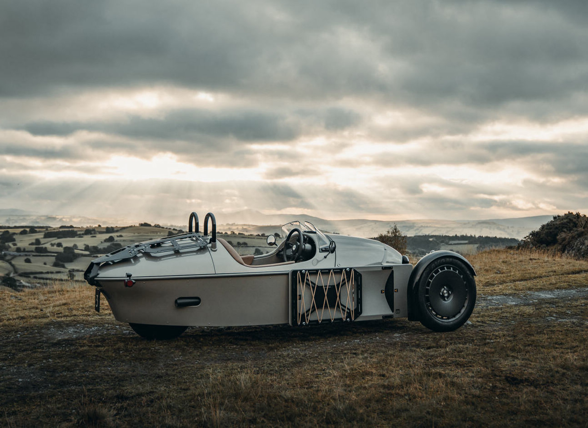 New Morgan Super 3 Drags Three-Wheeler Into Mid-Century Modern Age With Jet-Inspired Styling