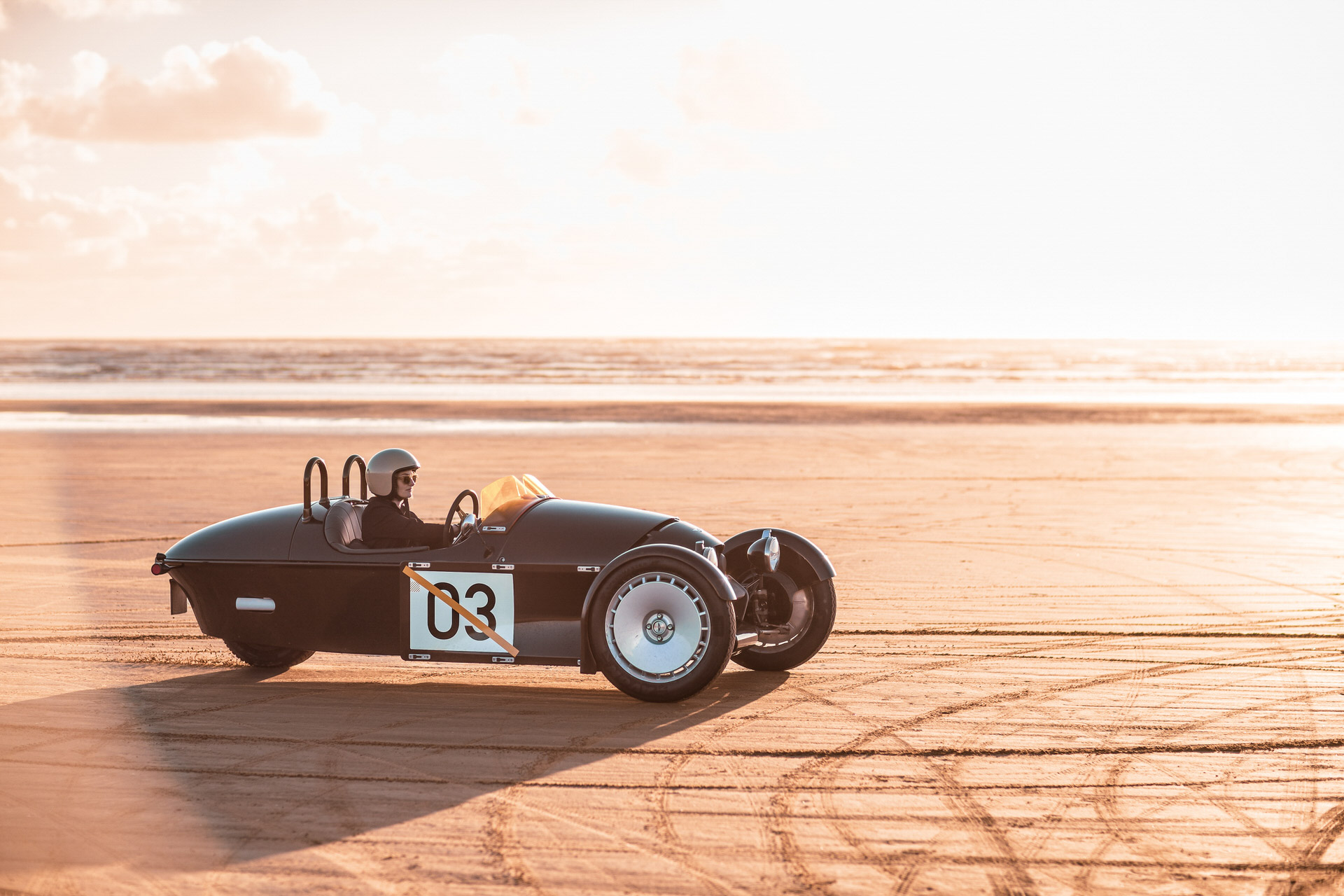 New Morgan Super 3 Drags Three-Wheeler Into Mid-Century Modern Age With Jet-Inspired Styling