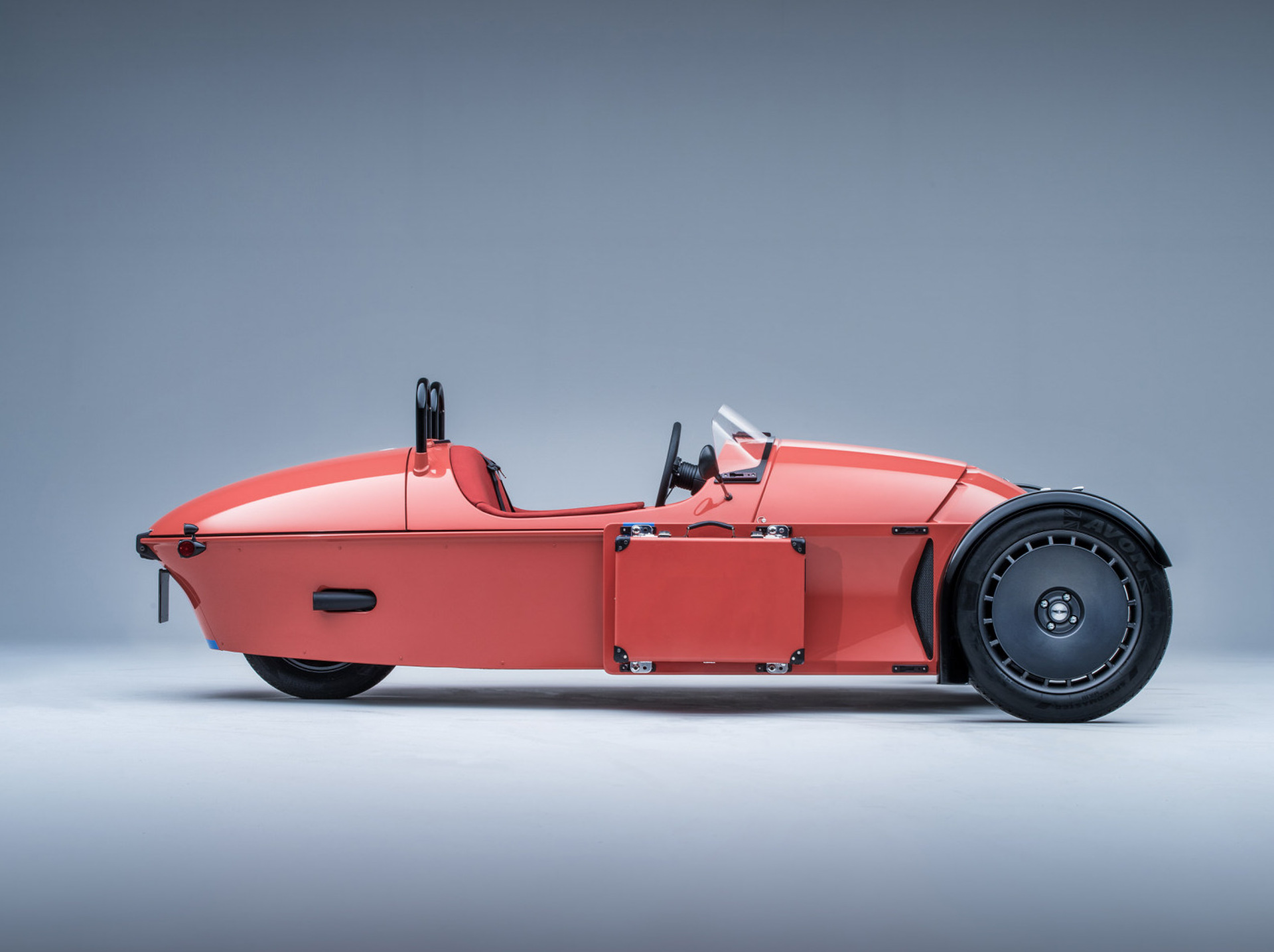 New Morgan Super 3 Drags Three-Wheeler Into Mid-Century Modern Age With Jet-Inspired Styling