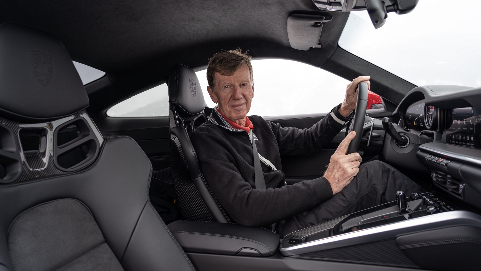 See How The Porsche 718 Cayman GT4 RS Handles Ice Racing In Austria