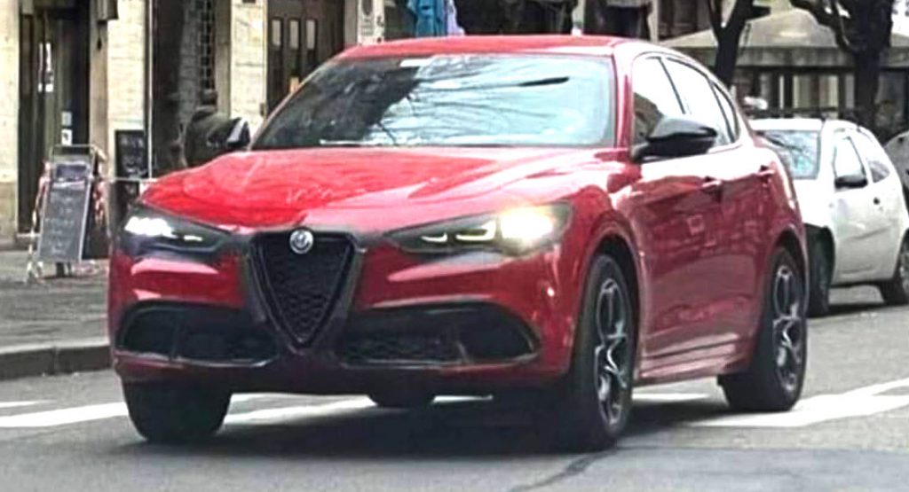  Facelifted 2023 Alfa Romeo Stelvio Caught Out In The Open With Tonale-Style Headlamps