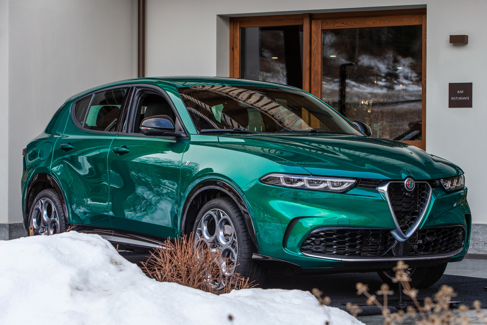 Alfa Romeo F1 Drivers Get First Taste Of The New Tonale