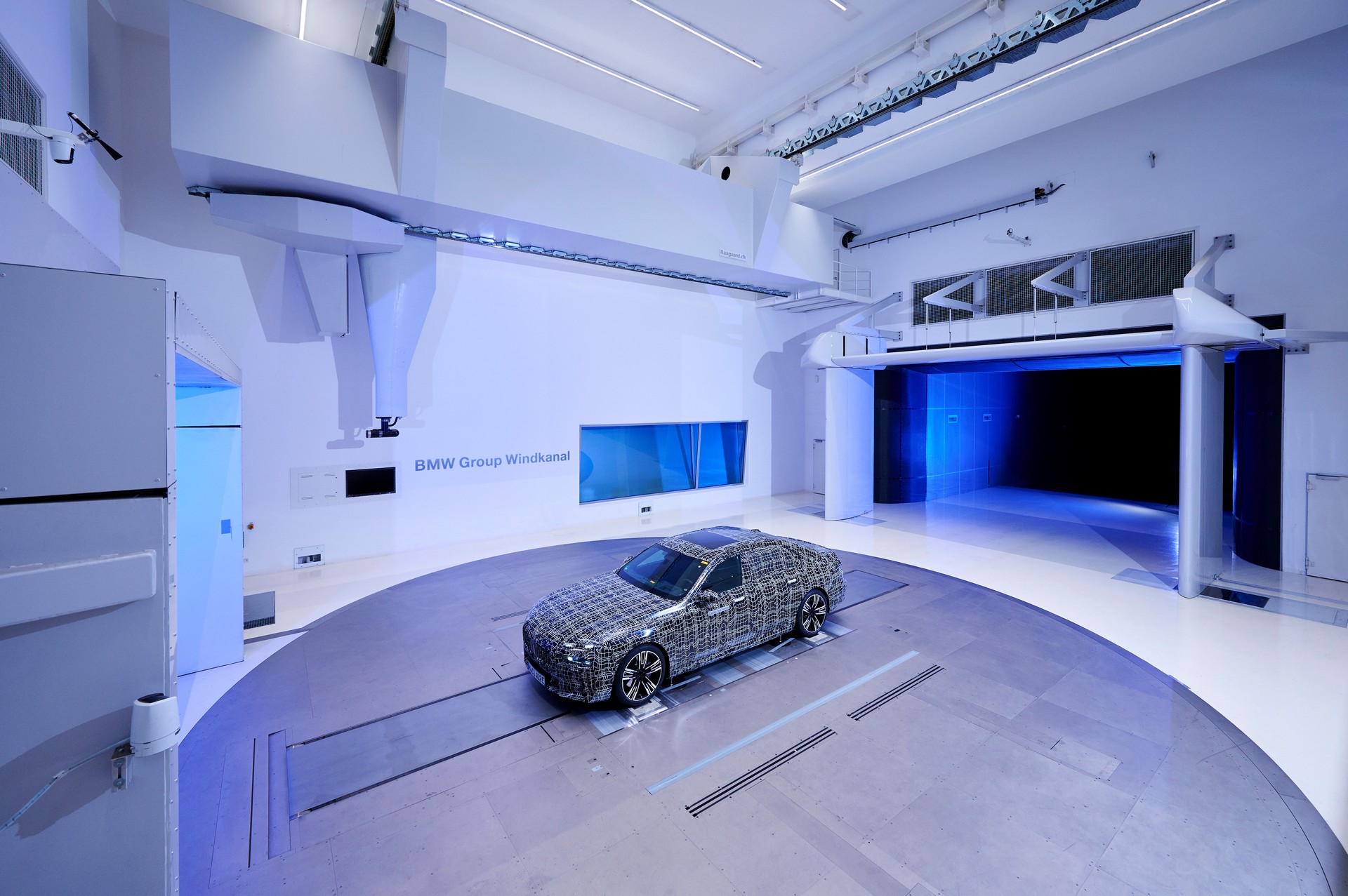 How BMW Is Eliminating Every Irritating Sound From Its i7 Electric Flagship