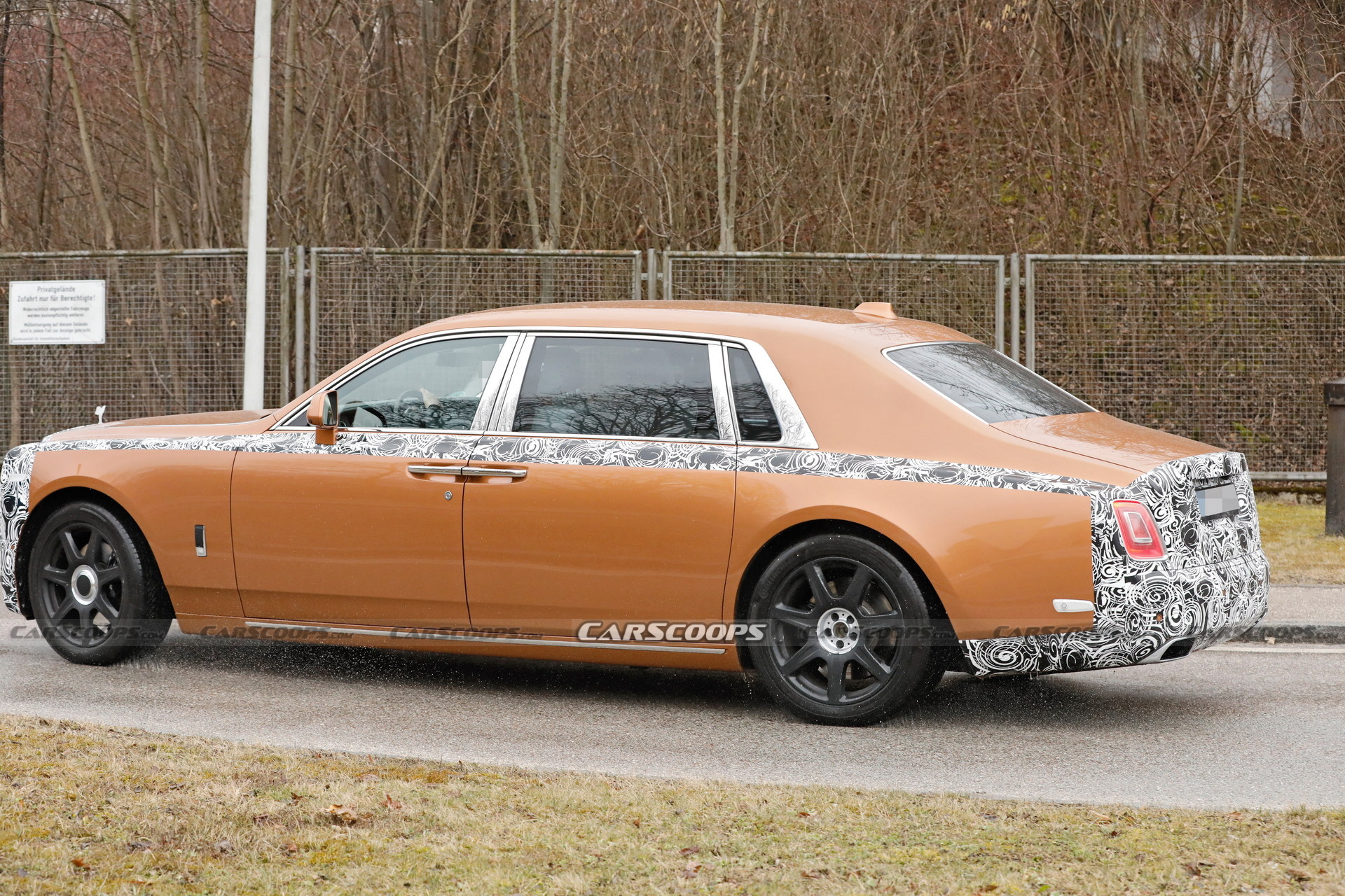 2023 Rolls-Royce Phantom Facelift Still Tries To Hide Mild Updates