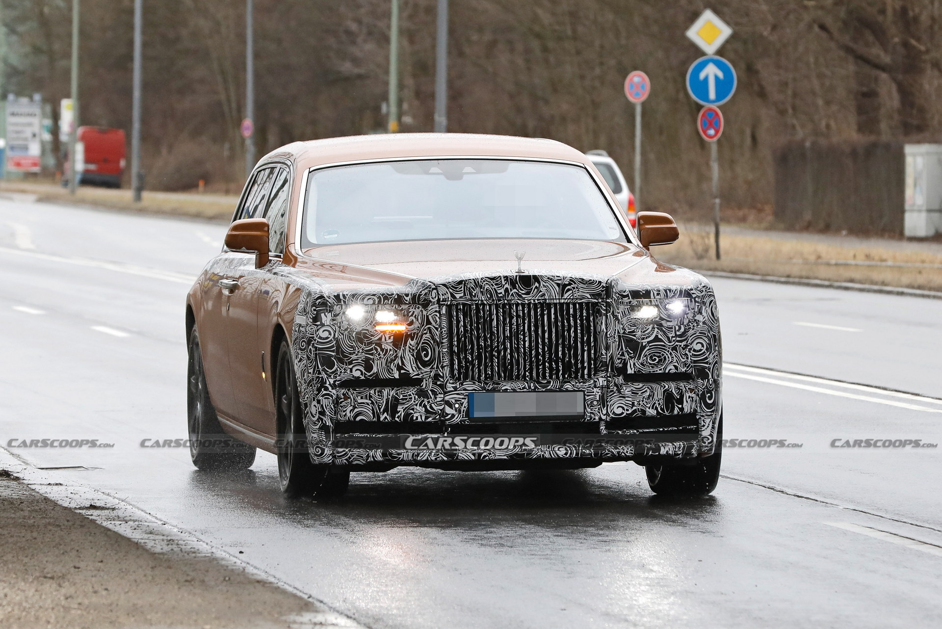 2023 Rolls-Royce Phantom Facelift Still Tries To Hide Mild Updates