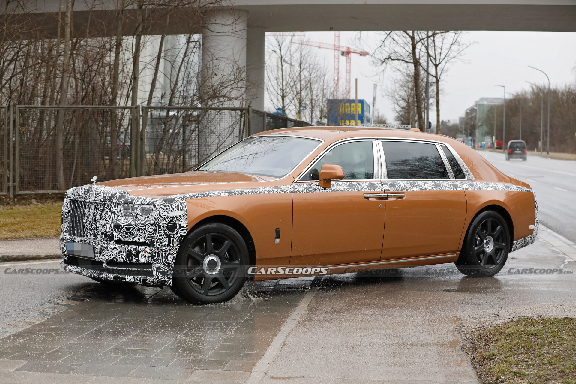 2023 Rolls-Royce Phantom Facelift Still Tries To Hide Mild Updates