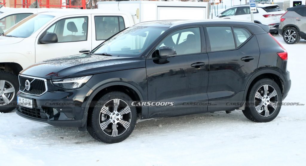  2023 Volvo XC40 Facelift Spotted Undisguised As Brand Quietly Reveals It On Euro Configurators