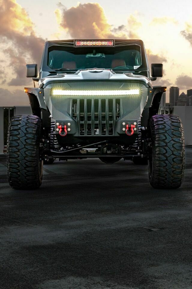 It’s A Jeep Cybertruck Thing: Gladiator ‘Hellfire’ 6×6 Has 750 HP And Costs $220,000