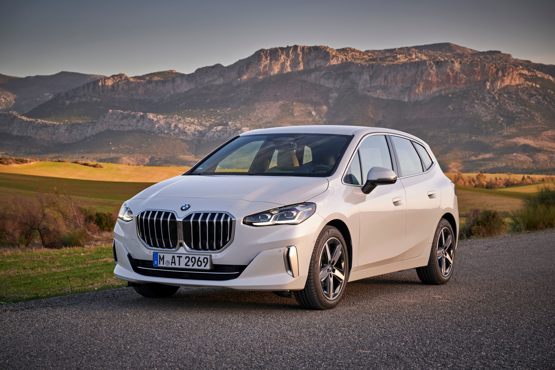 2022 BMW 2-Series Active Tourer Detailed In Massive New Gallery