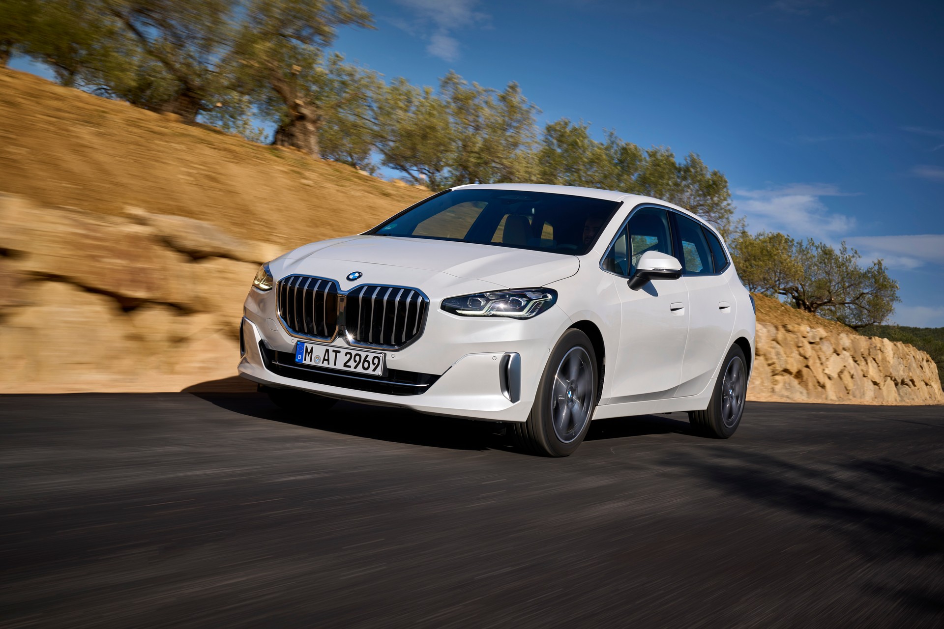 2022 BMW 2-Series Active Tourer Detailed In Massive New Gallery
