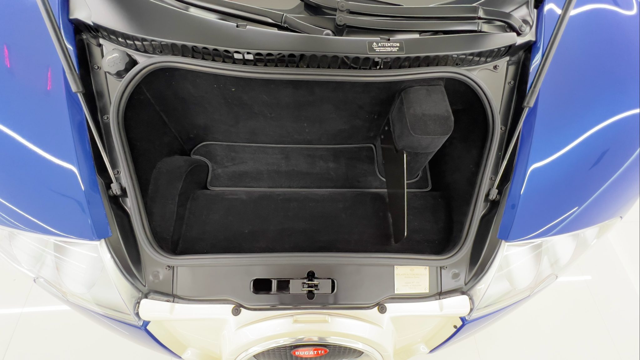 Manny Khoshbin Is Selling One Of His Bugatti Veyrons But It Isn’t Safe To Drive