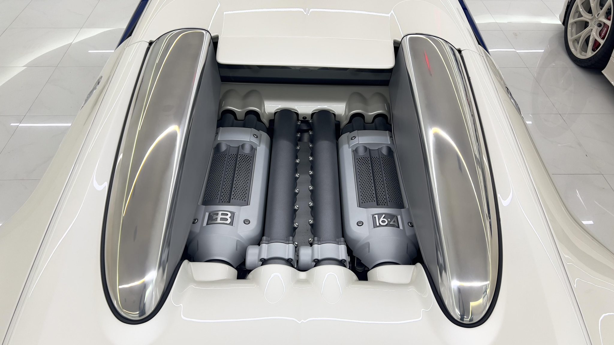 Manny Khoshbin Is Selling One Of His Bugatti Veyrons But It Isn’t Safe To Drive