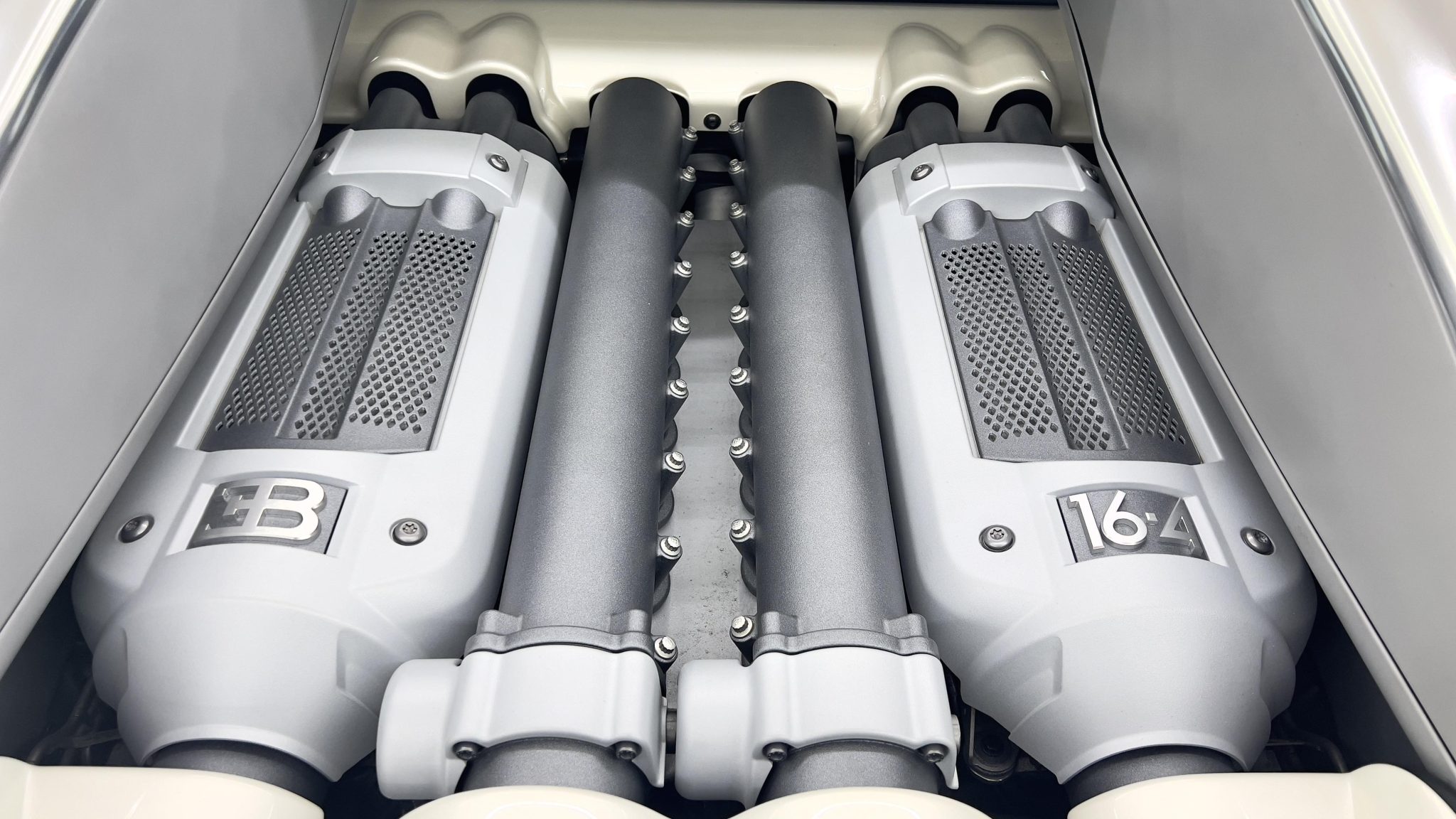 Manny Khoshbin Is Selling One Of His Bugatti Veyrons But It Isn’t Safe To Drive