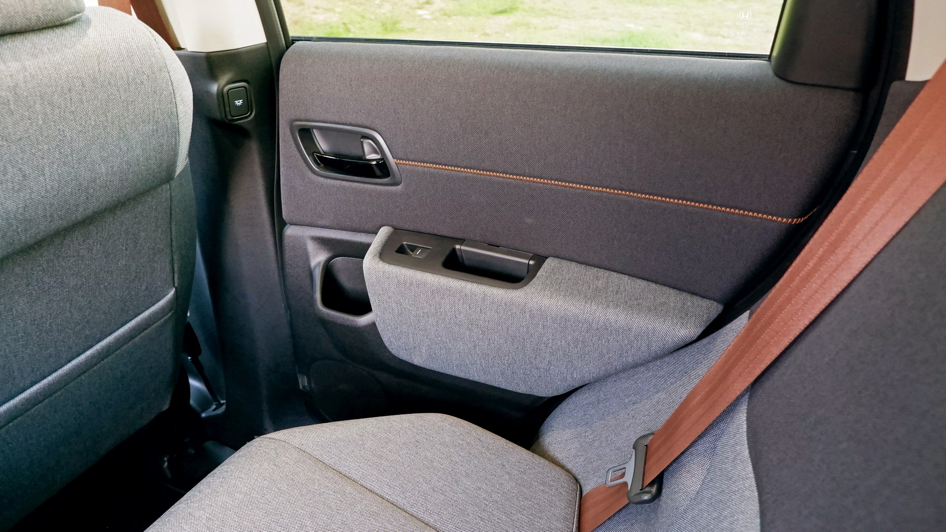 Driven: The Honda e Advance Is A Retro-Futuristic Gadget On Four Wheels