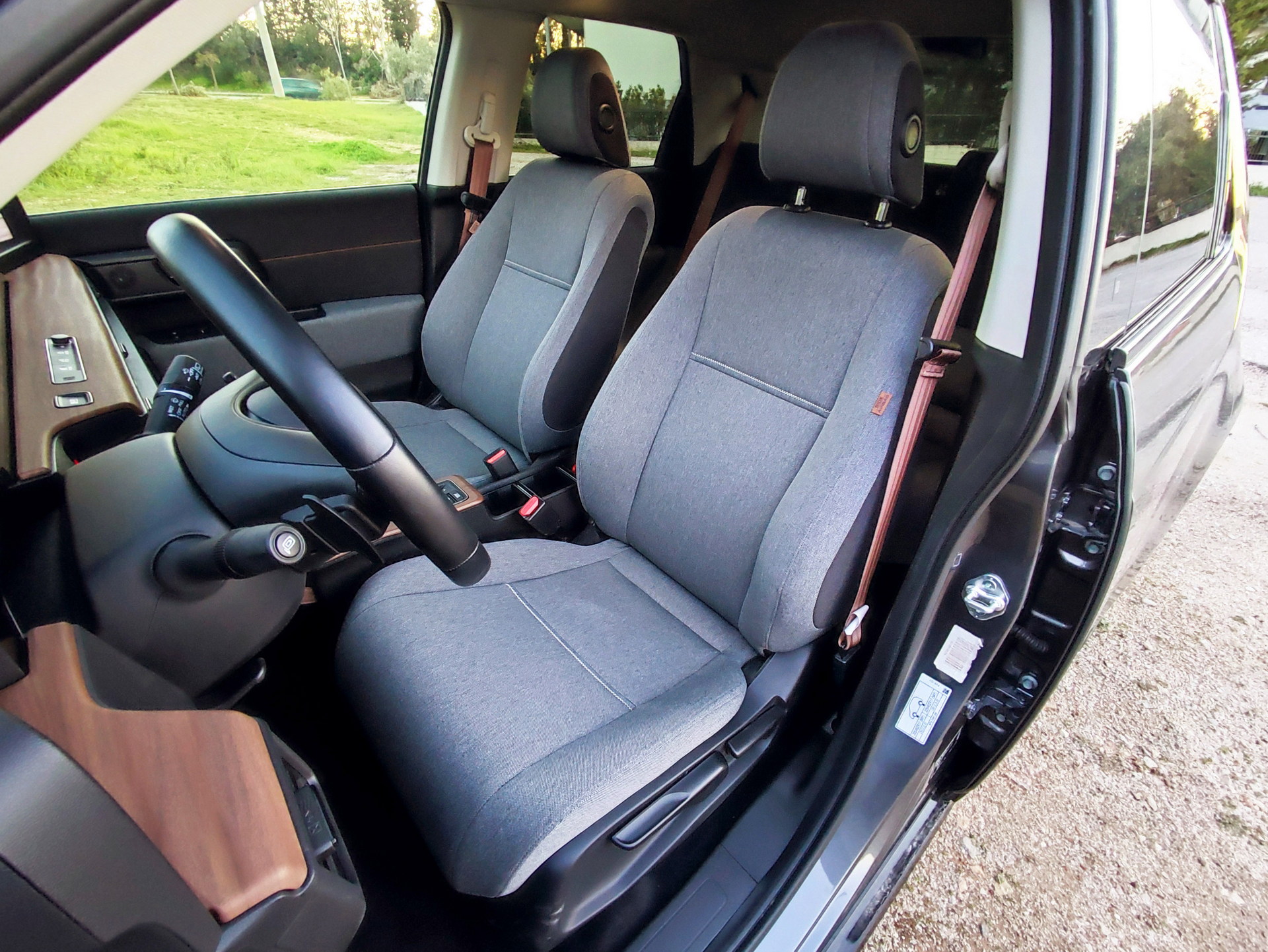 Driven: The Honda e Advance Is A Retro-Futuristic Gadget On Four Wheels