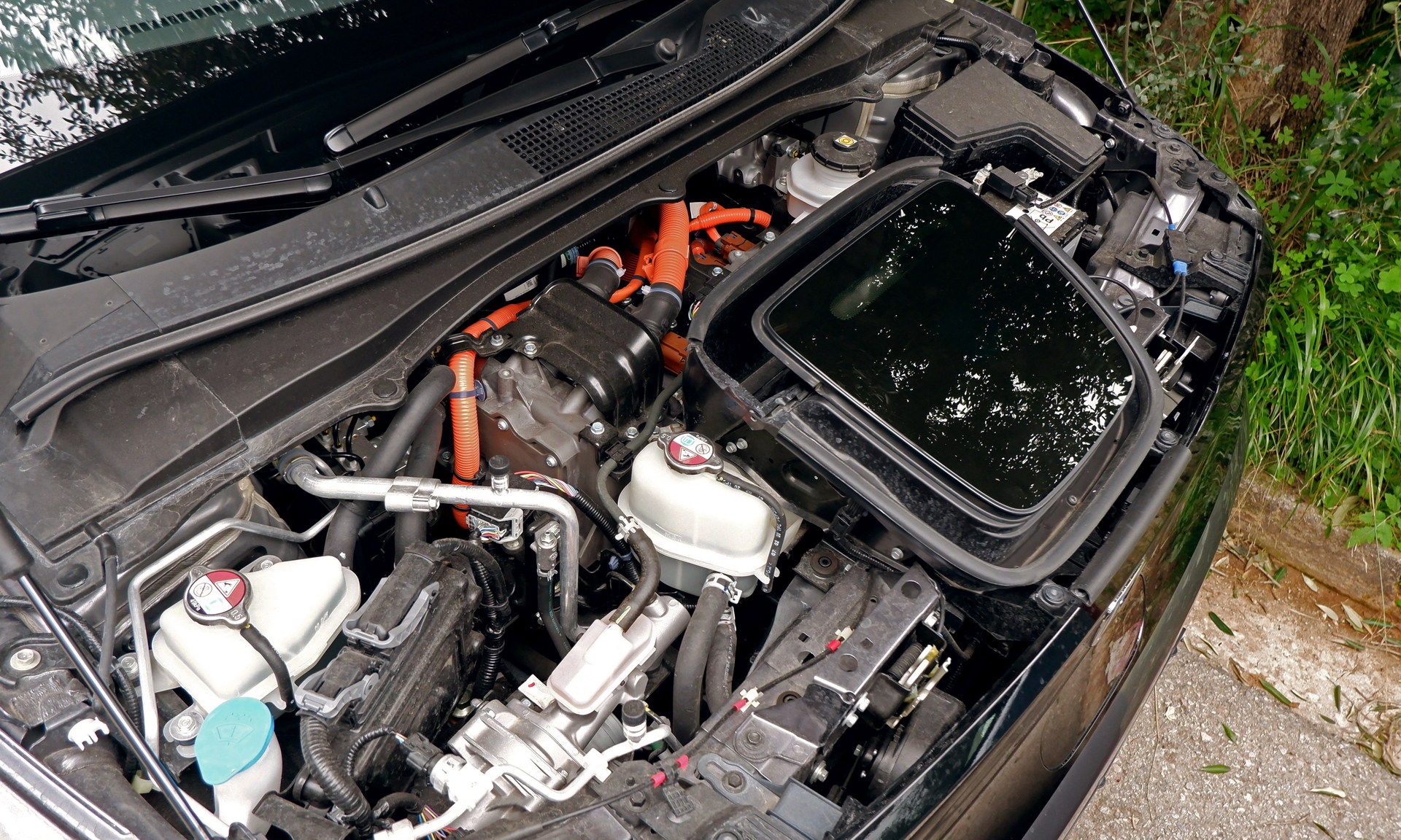 Driven: The Honda e Advance Is A Retro-Futuristic Gadget On Four Wheels