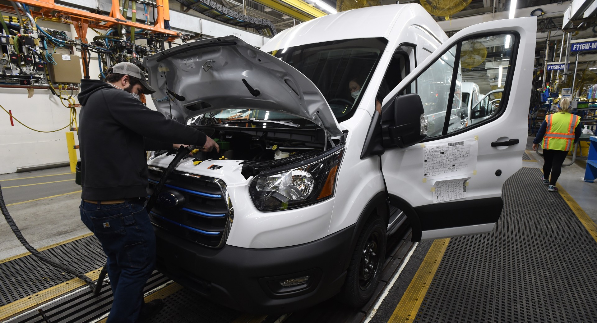 Ford Begins Deliveries Of The All-Electric 2022 E-Transit To Customers