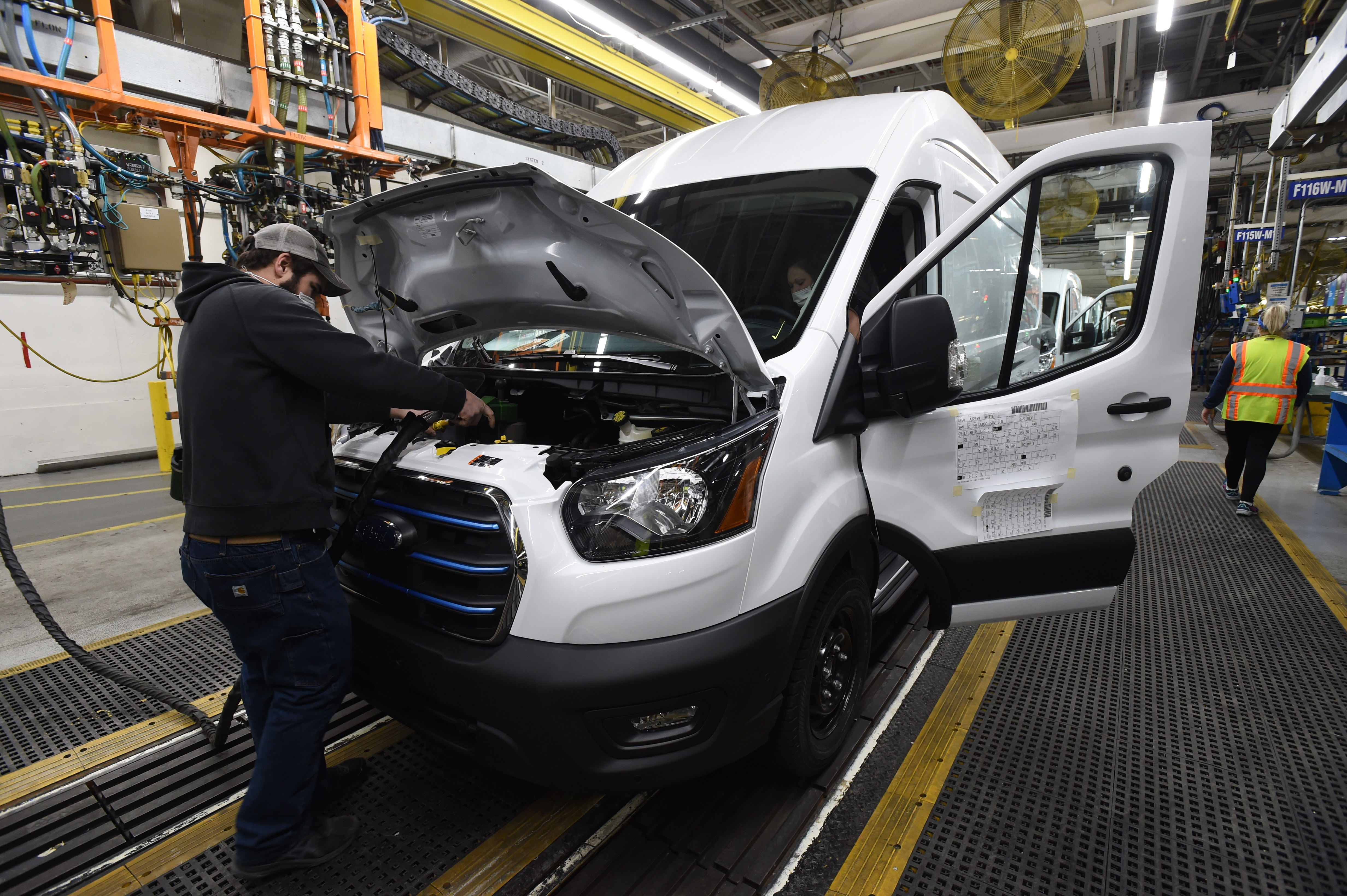 Ford Begins Deliveries Of The All-Electric 2022 E-Transit To Customers