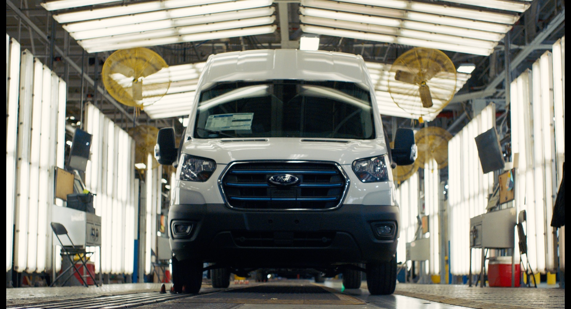 Ford Begins Deliveries Of The All-Electric 2022 E-Transit To Customers