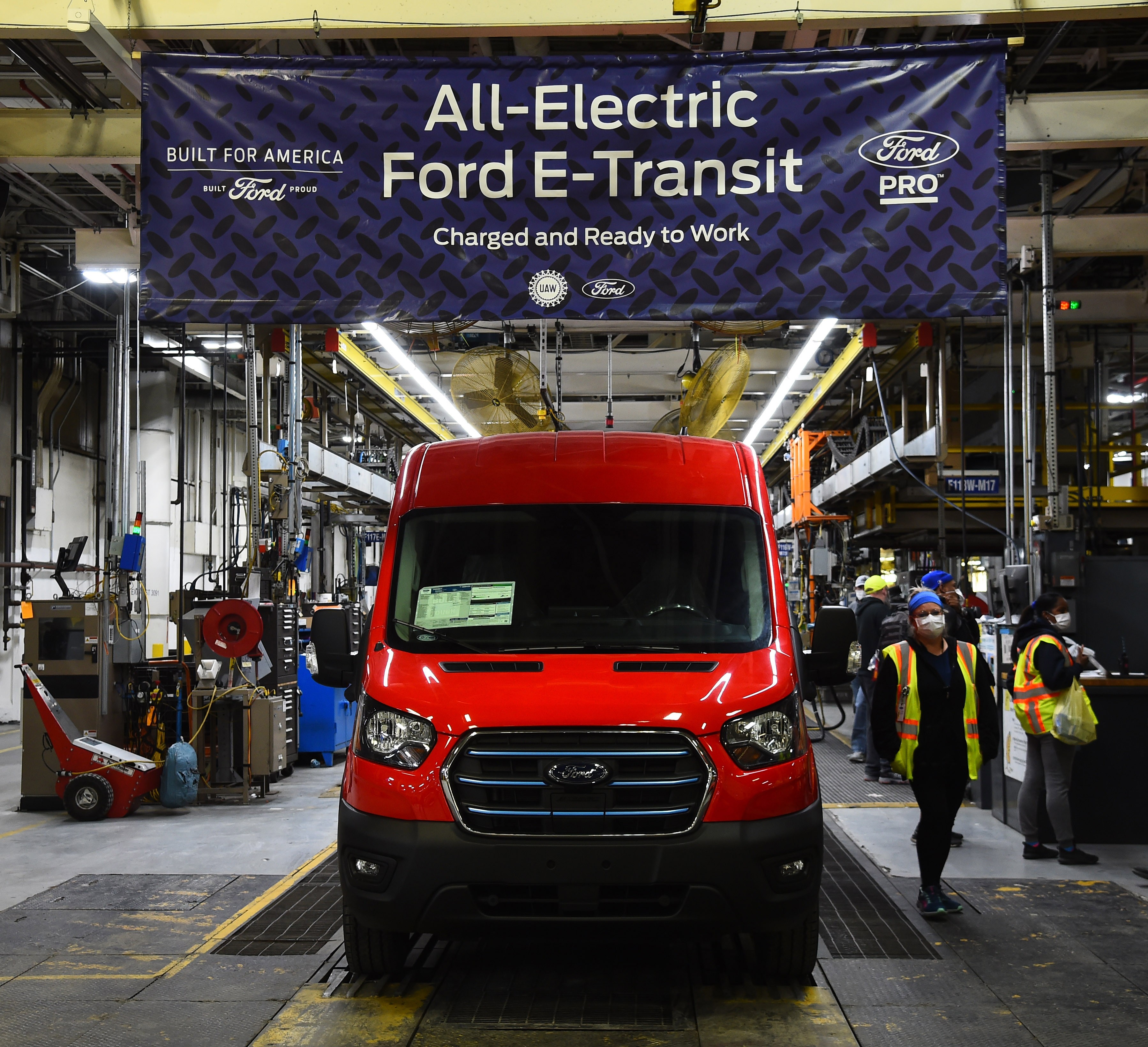 Ford Begins Deliveries Of The All-Electric 2022 E-Transit To Customers
