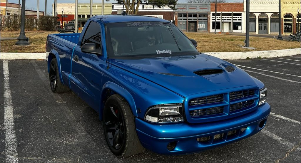  This Hellcat Swapped Dodge Dakota Is One Of The Cleanest We’ve Seen