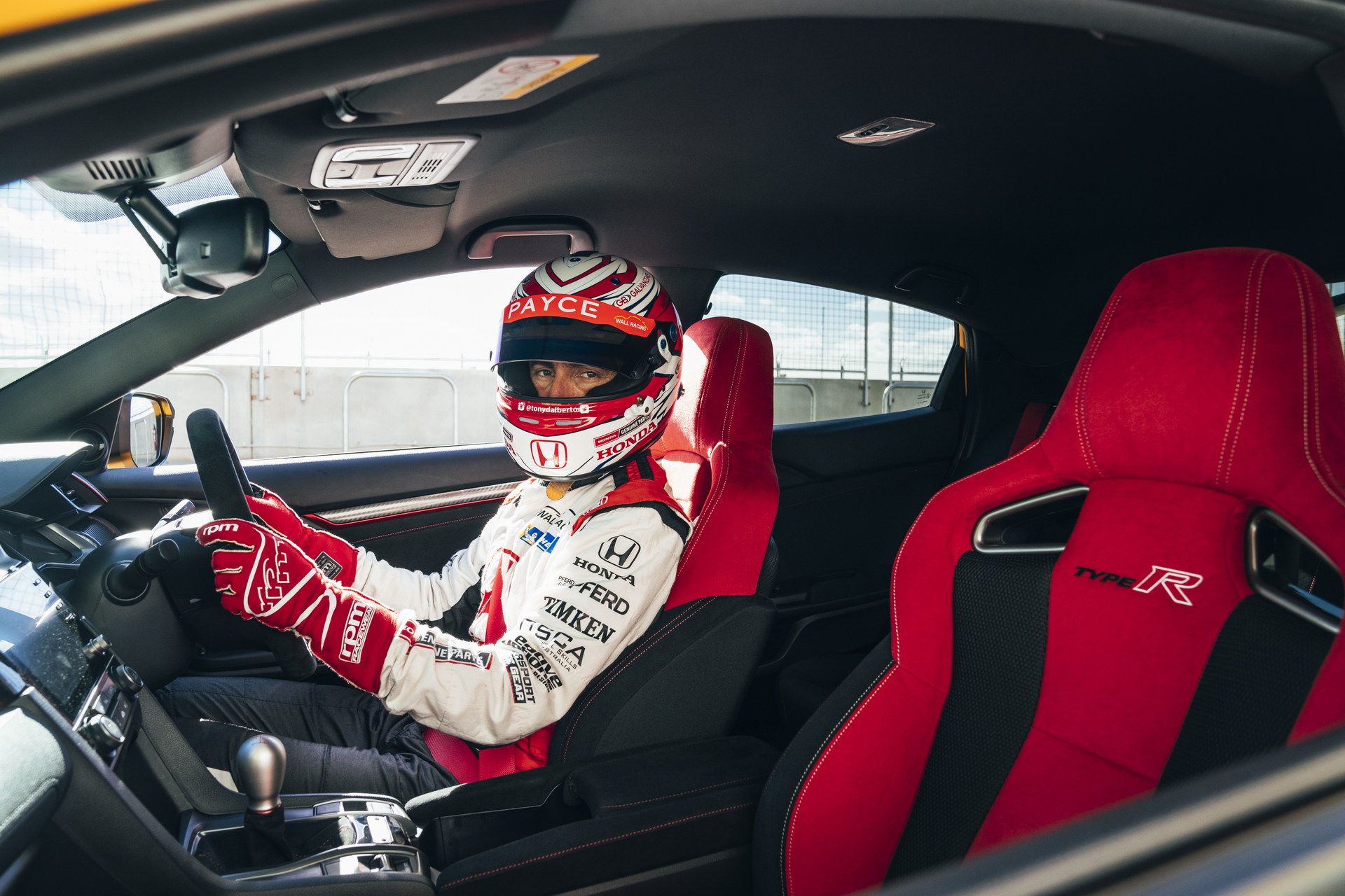 Outgoing Honda Civic Type R Limited Edition Sets FWD Lap Record At The Bend