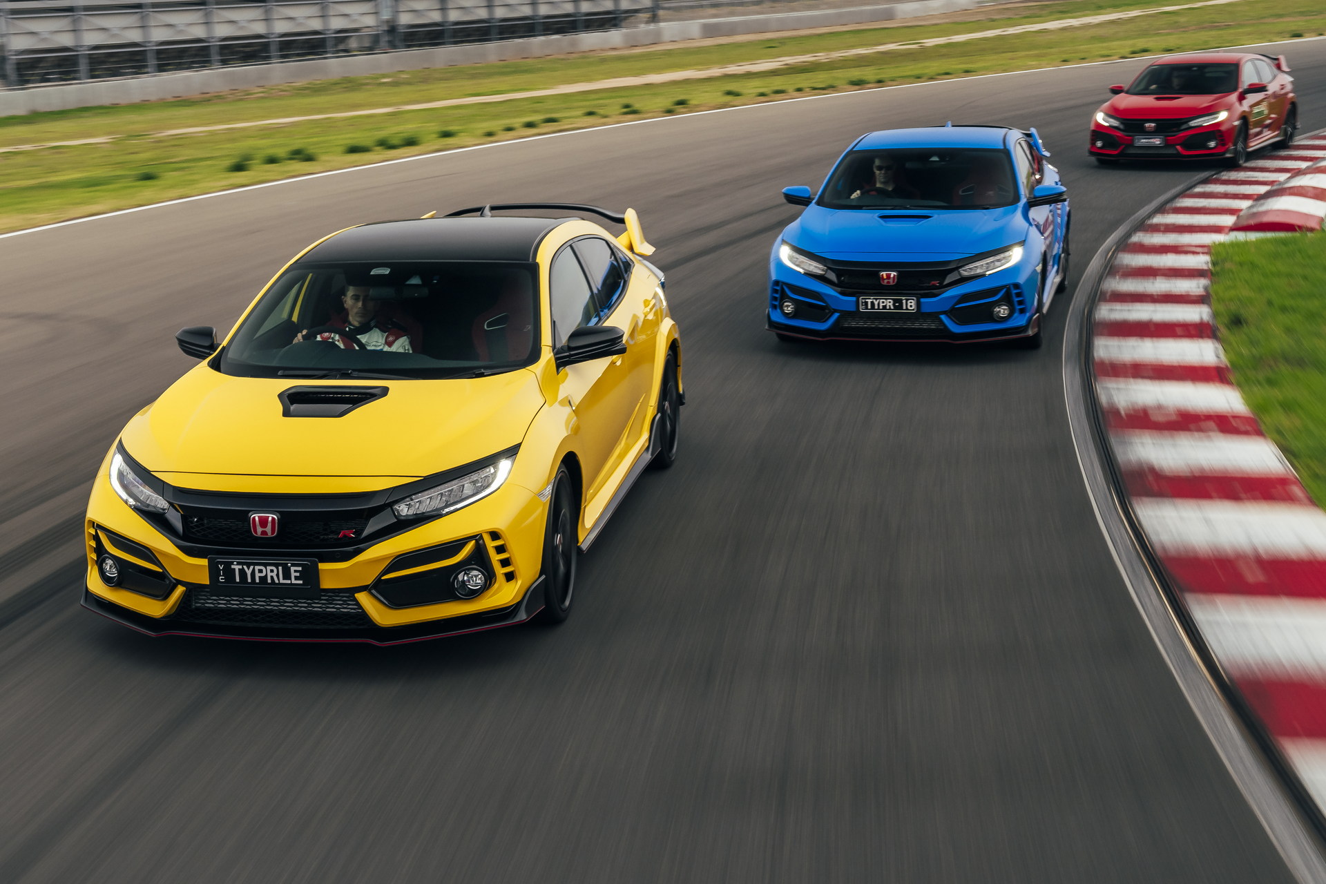Outgoing Honda Civic Type R Limited Edition Sets FWD Lap Record At The Bend