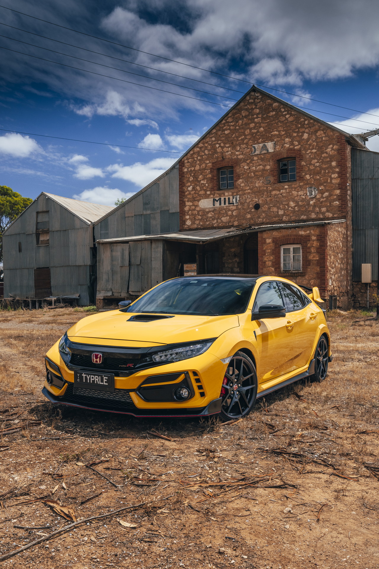 Outgoing Honda Civic Type R Limited Edition Sets FWD Lap Record At The Bend