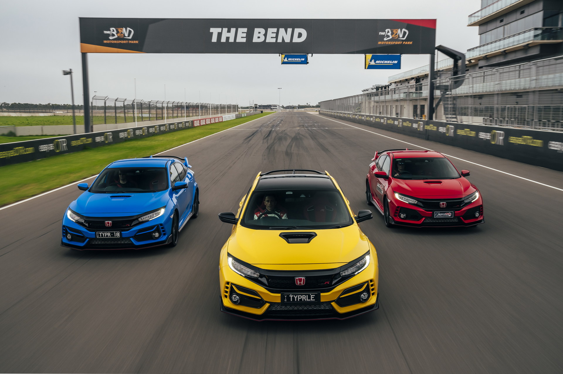 Outgoing Honda Civic Type R Limited Edition Sets FWD Lap Record At The Bend