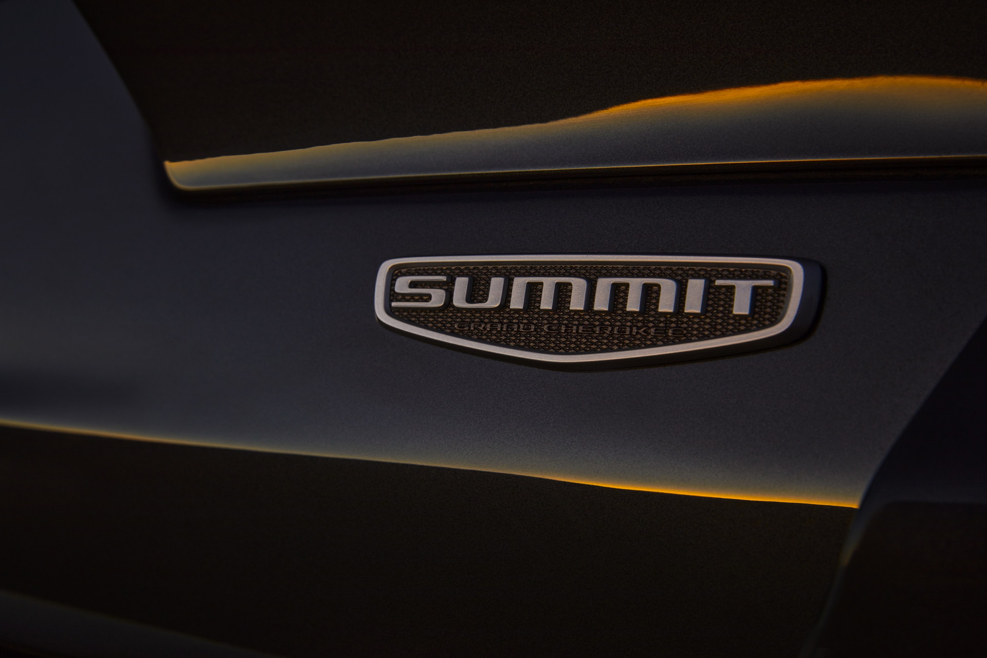 Jeep Grand Cherokee L Lands In Australia, Will Be Followed By The Grand Cherokee