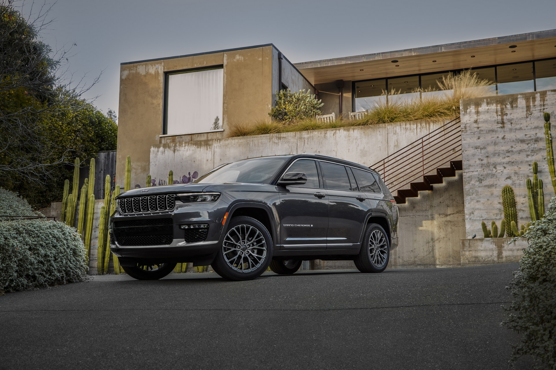 Jeep Grand Cherokee L Lands In Australia, Will Be Followed By The Grand Cherokee