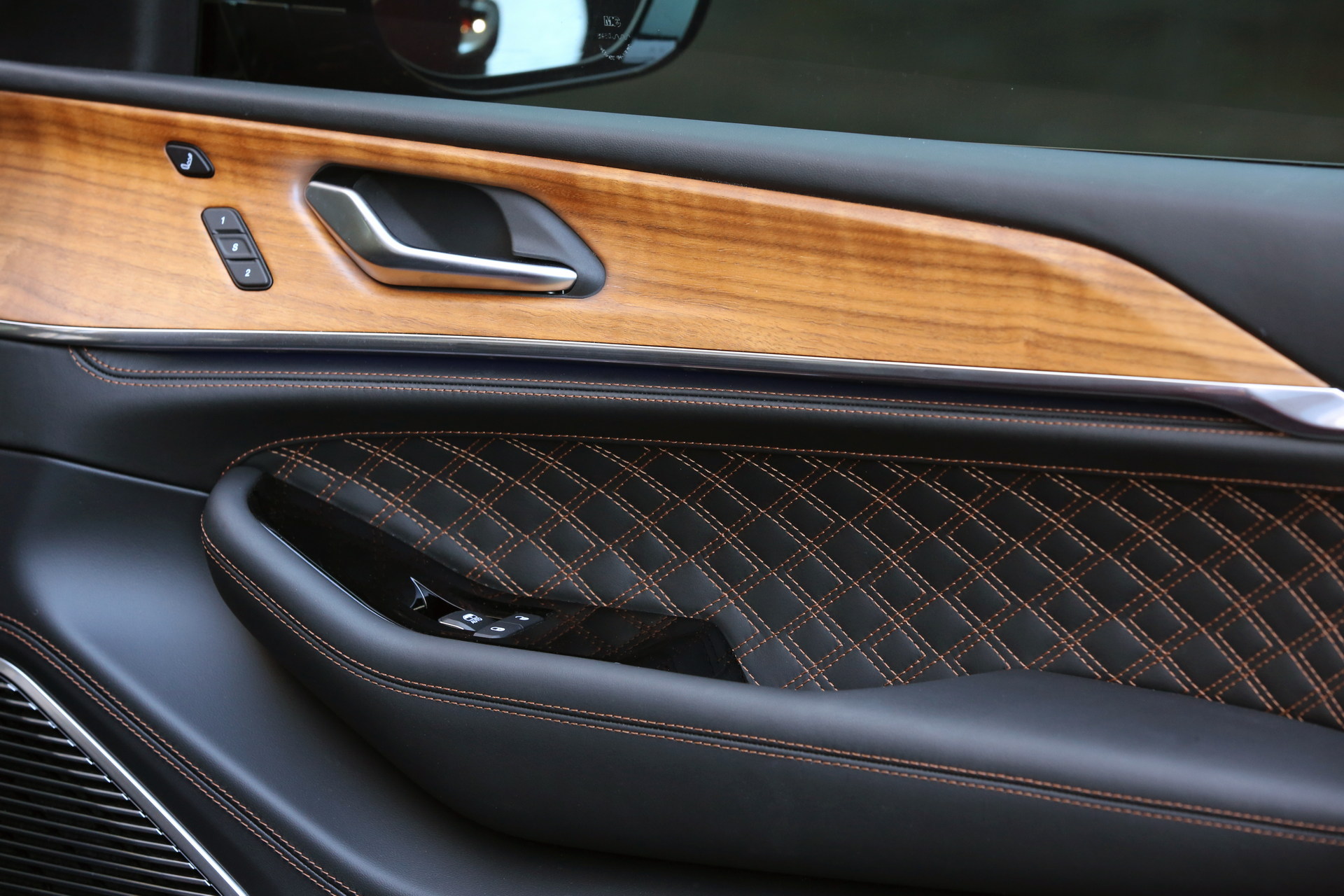 2022 Jeep Grand Cherokee Debuts In Europe Exclusively In 4Xe PHEV Form