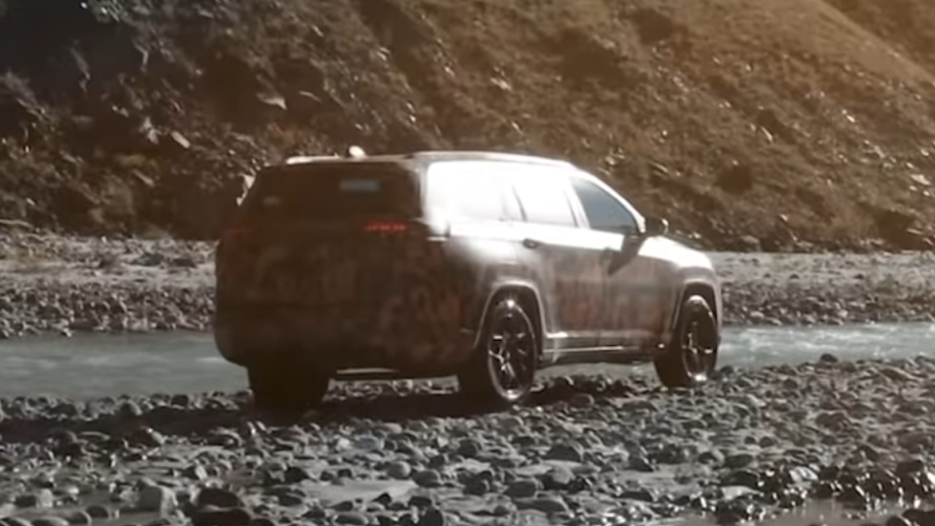 Jeep Meridian Seven-Seater SUV Teased As India’s Commander