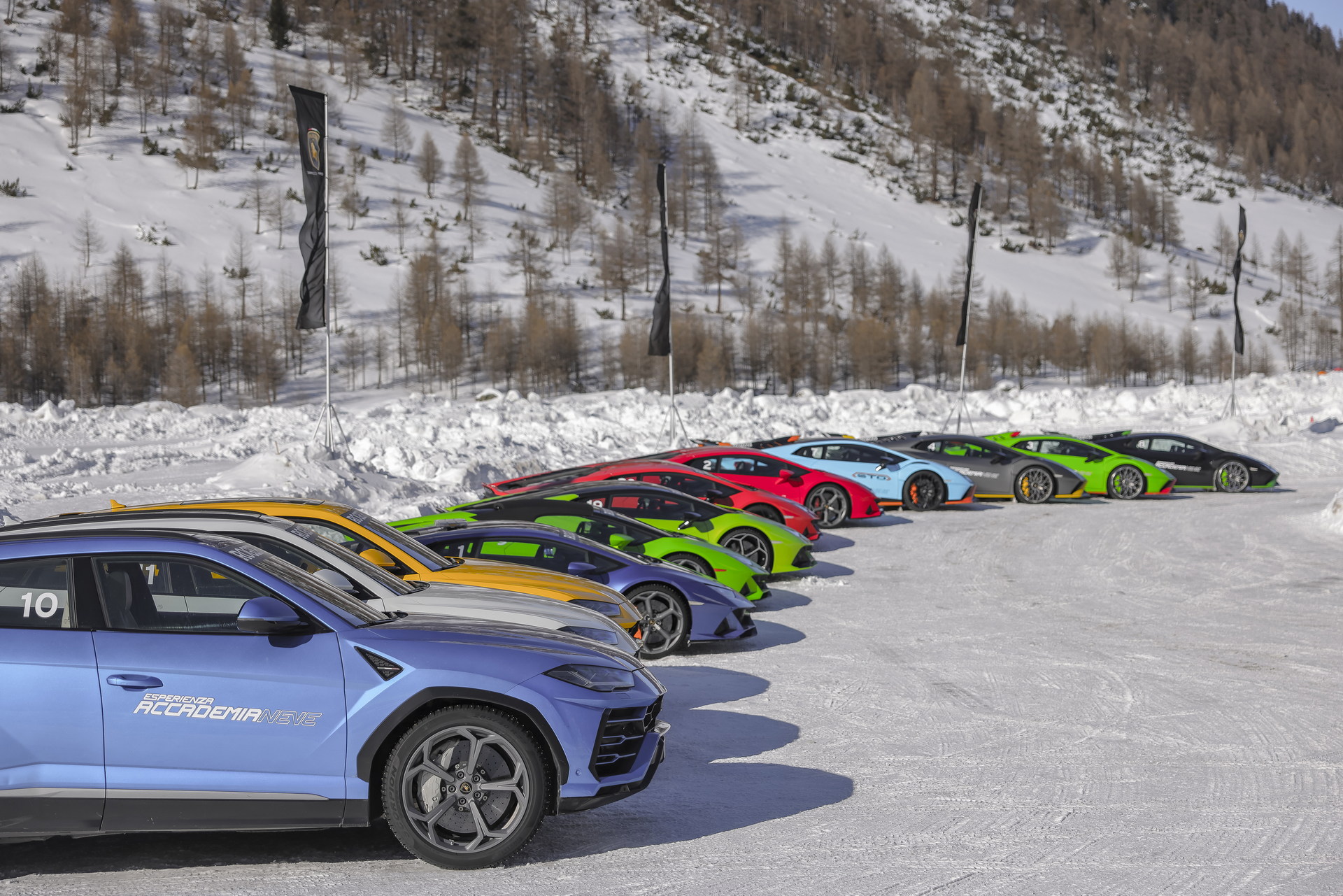 Lamborghinis Just Want To Have Fun In The Snow