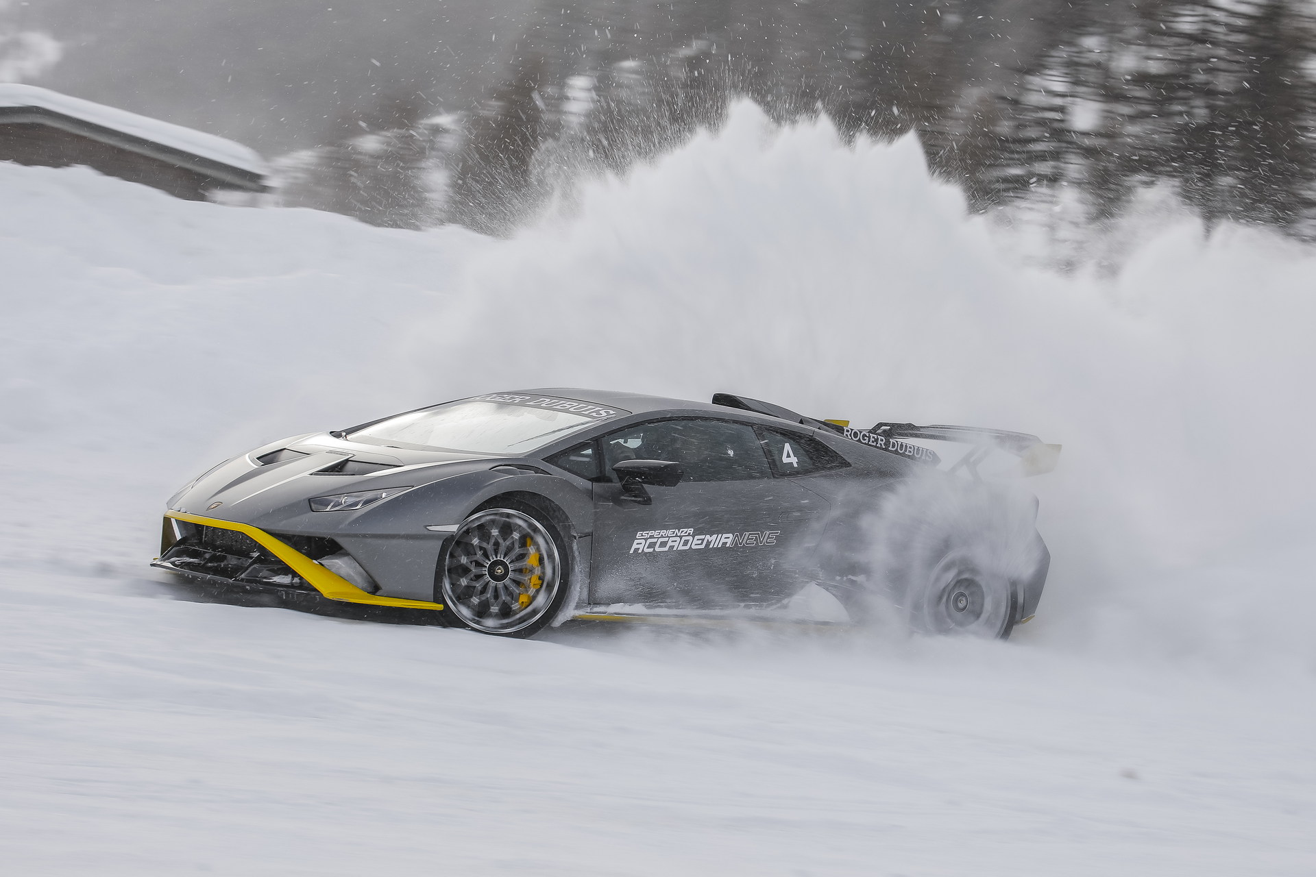 Lamborghinis Just Want To Have Fun In The Snow