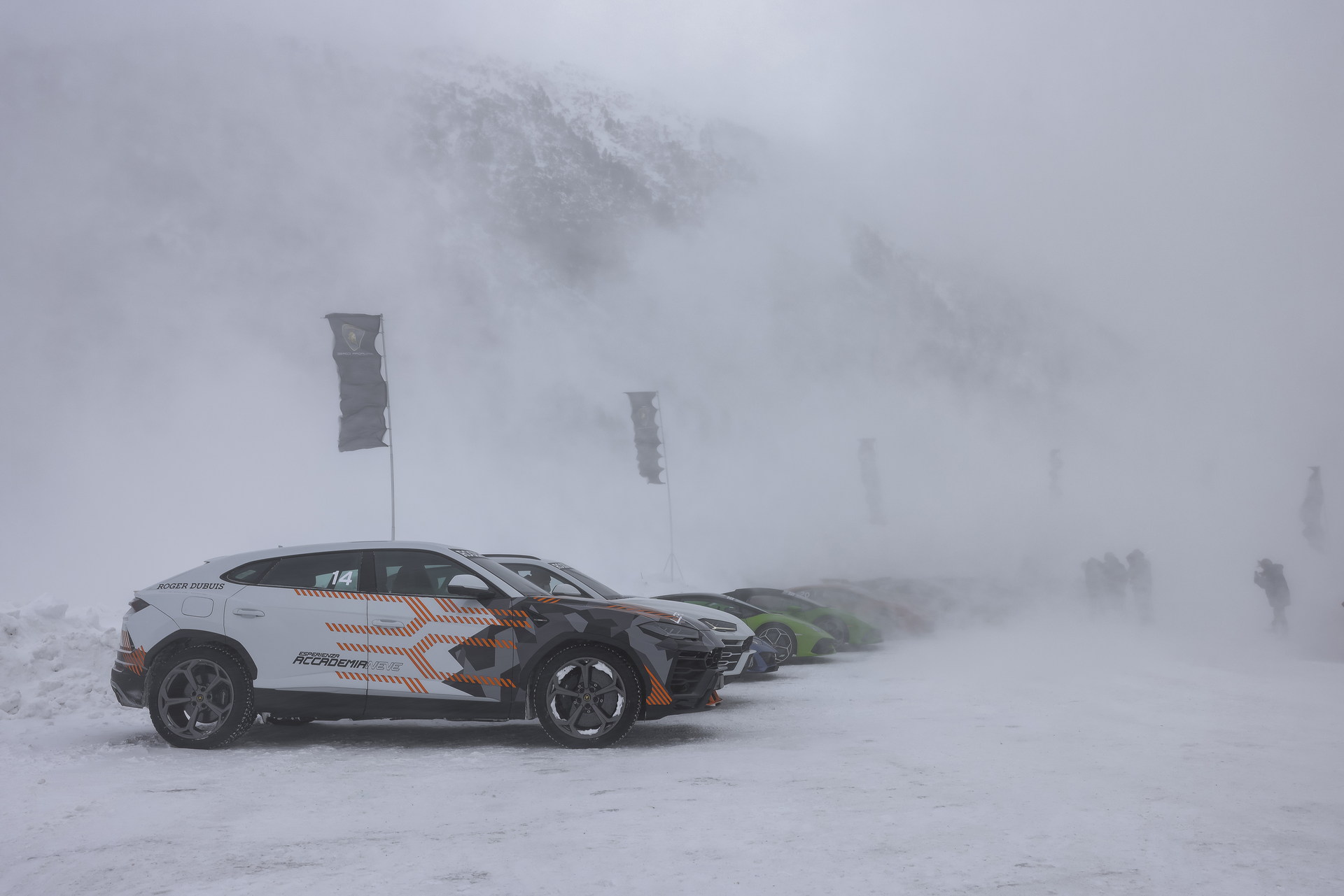 Lamborghinis Just Want To Have Fun In The Snow
