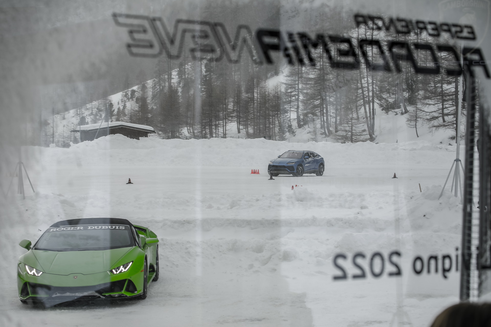 Lamborghinis Just Want To Have Fun In The Snow