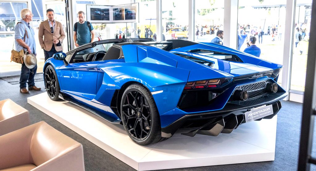  Lamborghini May Have To Put The Aventador Back Into Production After Cargo Ship Fire
