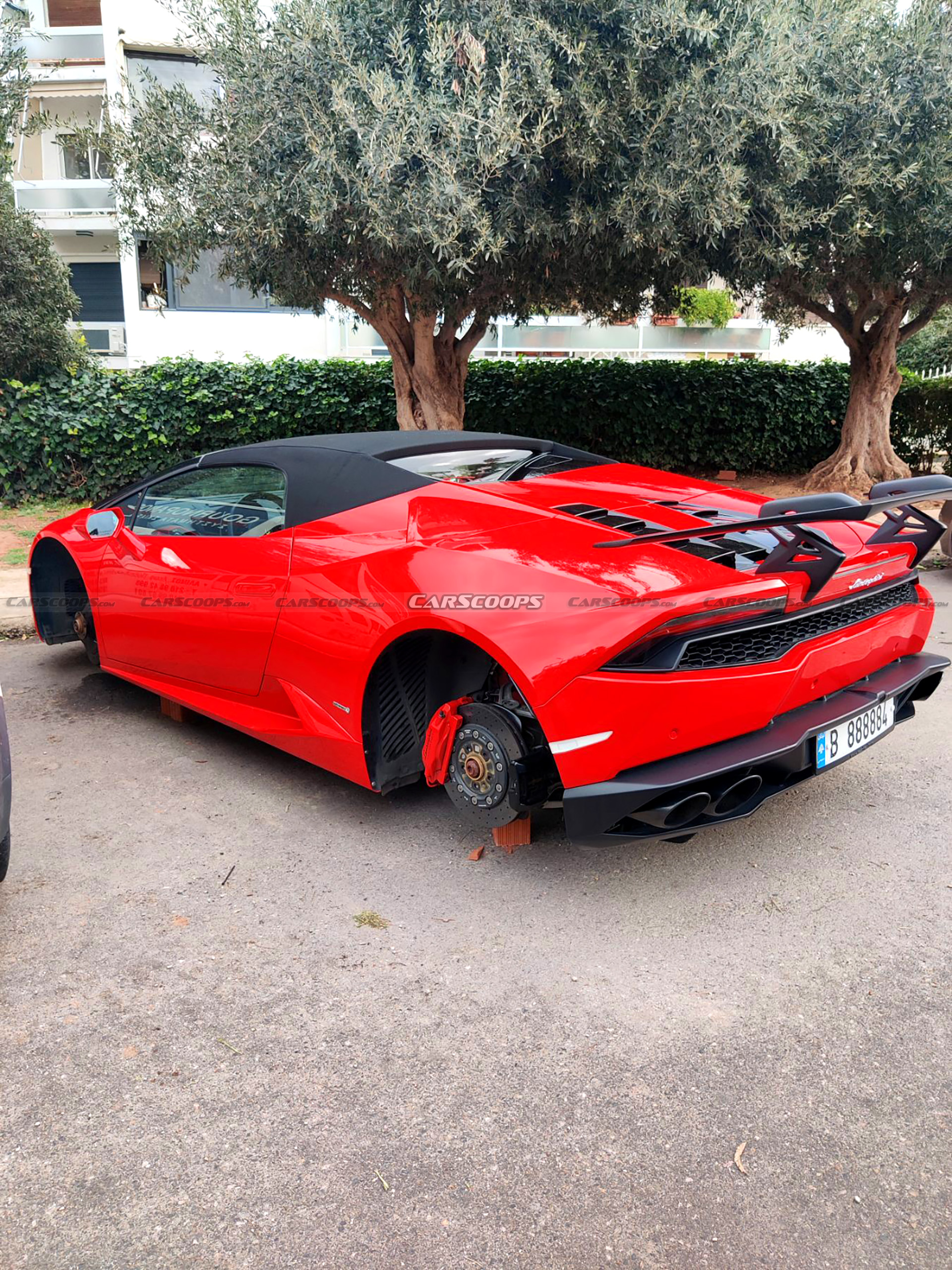 Lamborghini Owner Finds Huracan Spyder On Bricks With Wheels And Front  Brakes Stolen | Carscoops