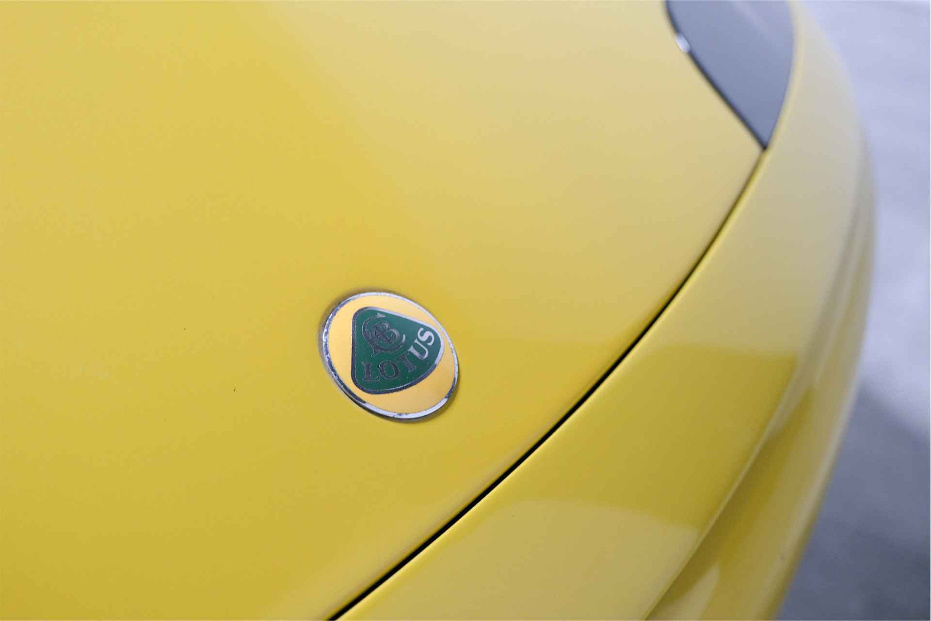 The Lotus Etna Was A Stillborn 1980s Hyper-Esprit, And The Drivable Prototype Is For Sale