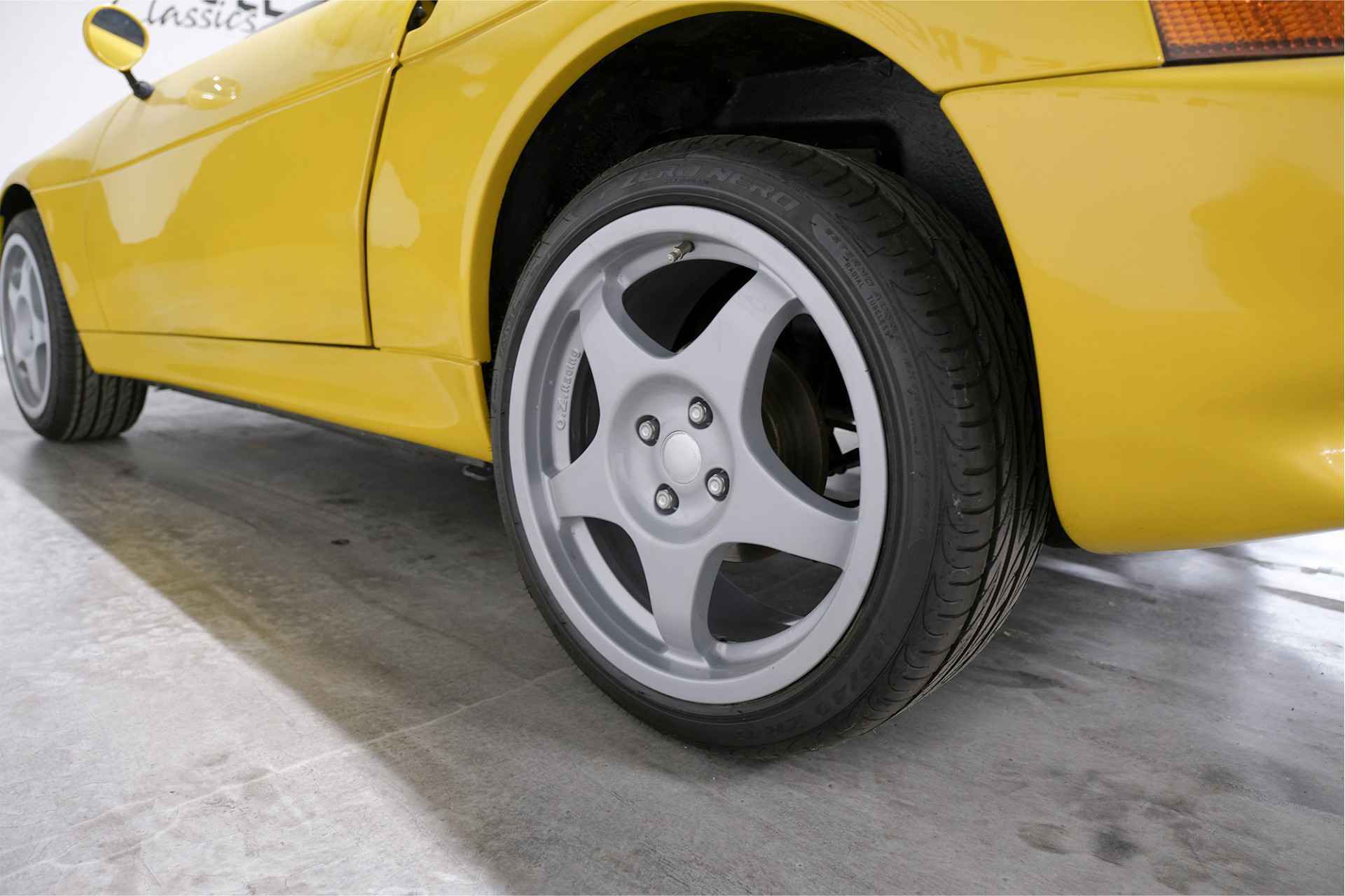 The Lotus Etna Was A Stillborn 1980s Hyper-Esprit, And The Drivable Prototype Is For Sale