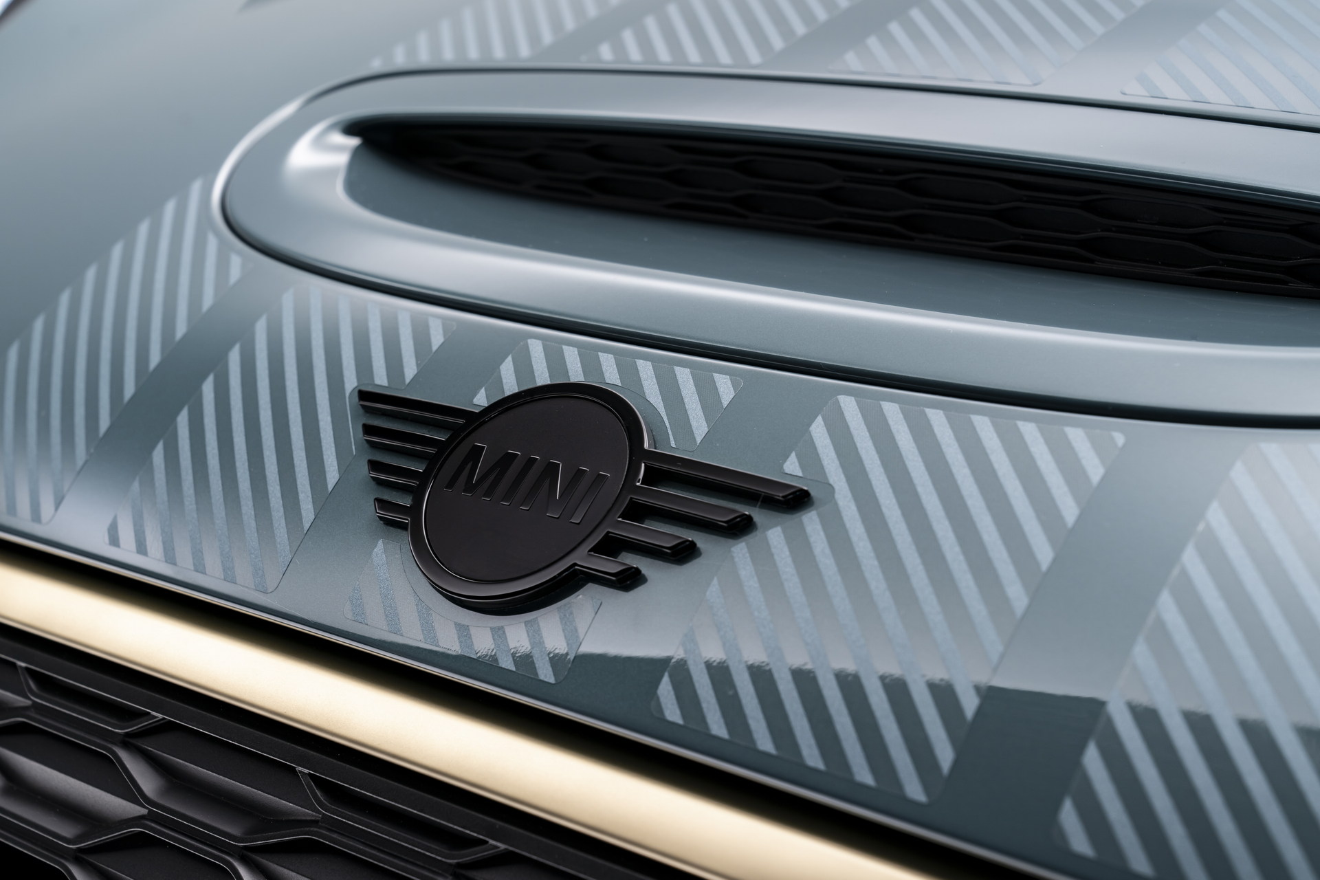 New MINI Edition Models Bring More Distinctive Style To The Entire Range