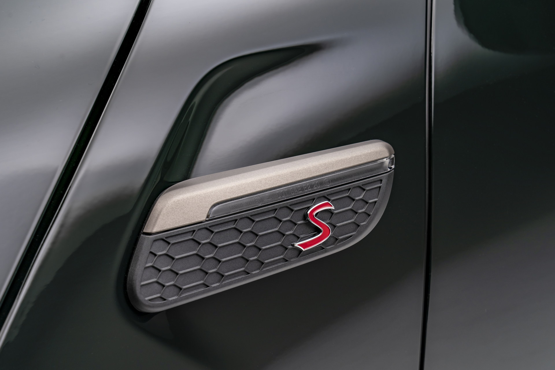 New MINI Edition Models Bring More Distinctive Style To The Entire Range